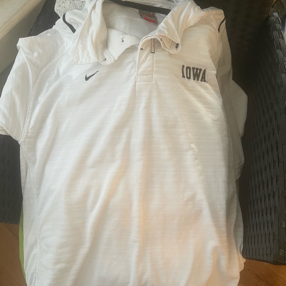 Mens iowa Nike shirt